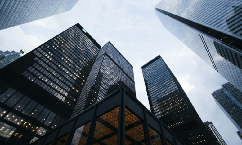 Traditional Banks vs Fundivi: The Real Differences in Products Process Speed and Access